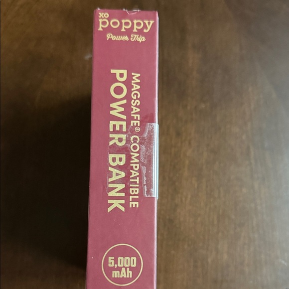 XO Poppy MagSafe Compatible Power Bank - Burgundy - Picture 2 of 2